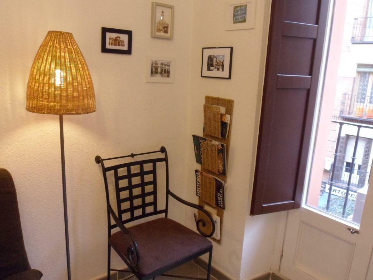 Apartamento Temporada Madrid Exterior foto